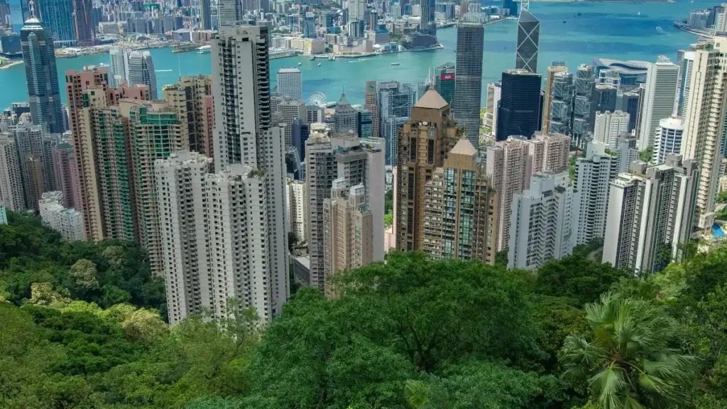 Қадам ба қадам барои брендҳо: чӣ тавр созандагони локалии Spotify дар Ироқ ёфтан ва ҳикояҳои гидии шаҳриро ба маъракаҳо ворид кардан. Маслиҳатҳои тактикӣ, платформаҳо ва хатарҳои эътимод.