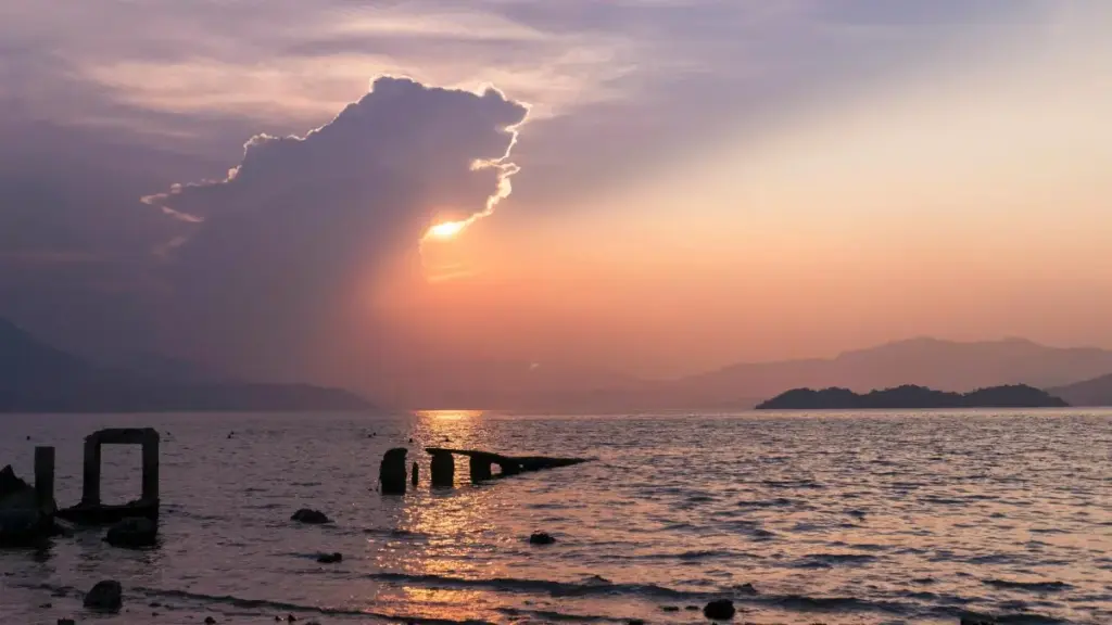 Роҳнамои амалӣ барои креаторҳо дар Тоҷикистон: чӣ гуна ба брендҳои Lithuania дар Shopee муроҷиат кунед, шарту усулҳо ва идеяҳои behind-the-scenes барои видеоҳои фурӯшанда.