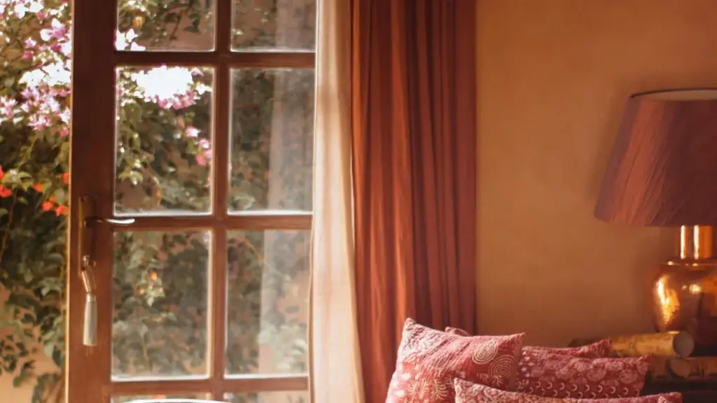 Роҳнамо барои креаторони Тоҷикистон — чӣ тавр то брендҳои Норвегия дар ShareChat расидан, муколамаи спонсорӣ ташкил кардан ва пости рӯйдодҳоро бо тегҳои спонсорӣ нашр кардан.