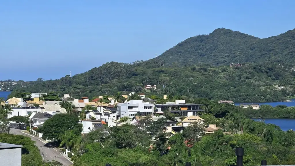 Роҳбарӣ барои созандагони Тоҷикистон — стратегияҳо ва қадамҳои амалӣ барои тамос бо брендҳои Испания дар Xiaohongshu ва сохтани контенти маҳаллӣ барои бозорҳои мақсаднок.