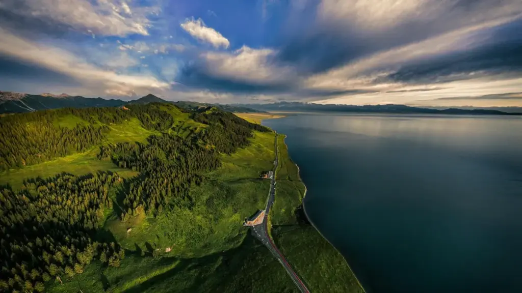 Қадамҳои амалӣ барои креаторҳои тоҷик: чӣ тавр ба брендҳои Дания дар Etsy муроҷиат кунед ва кодҳои тахфифро мубодила кунед — стратегия, канали беҳтар ва хатогиҳои маъмули фиристандагон.